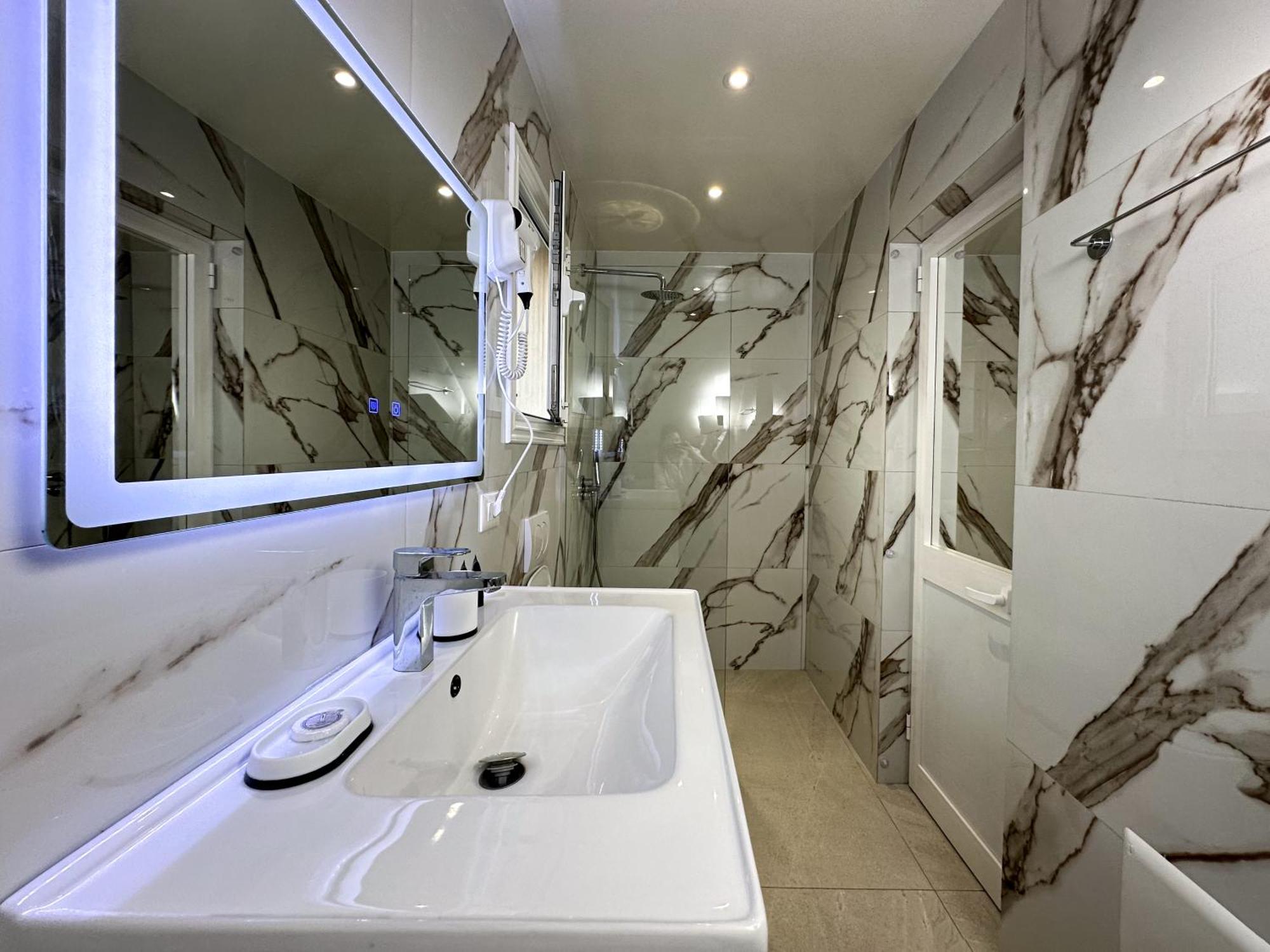 Home Select Tirana 2 Екстер'єр фото