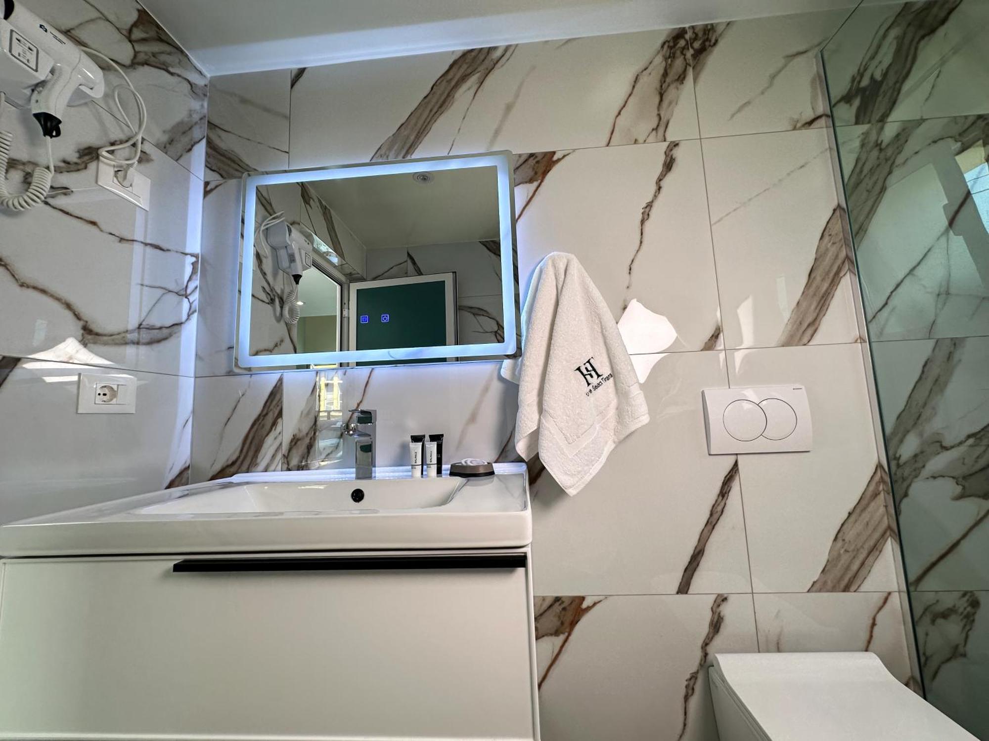 Home Select Tirana 2 Номер фото
